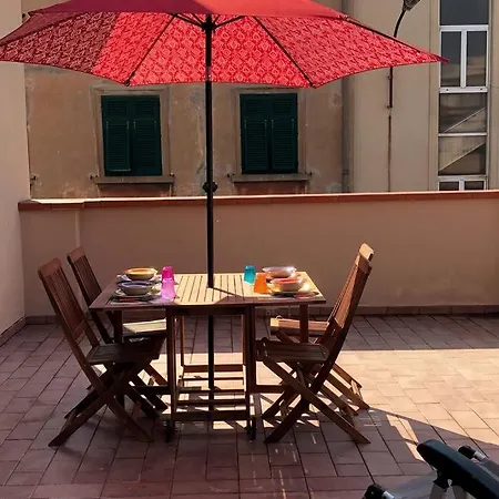 Loft Con Ampia Terrazza A 500 Mt Da Piazza Bovio. Piombino